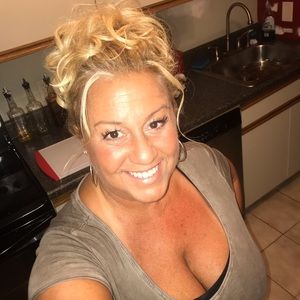 Meet your Posher, Tina